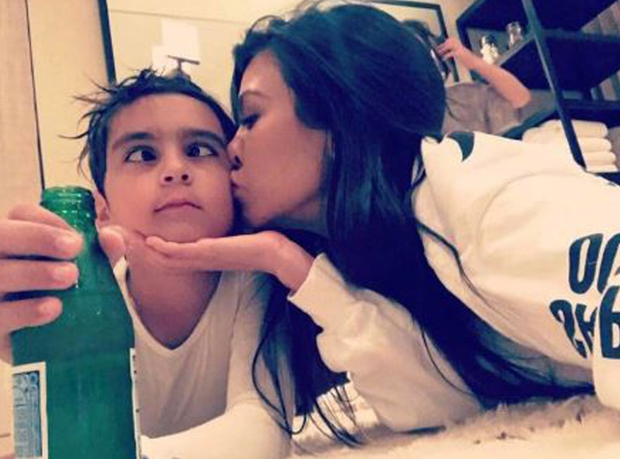 Kourtney Kardashian, Instagram